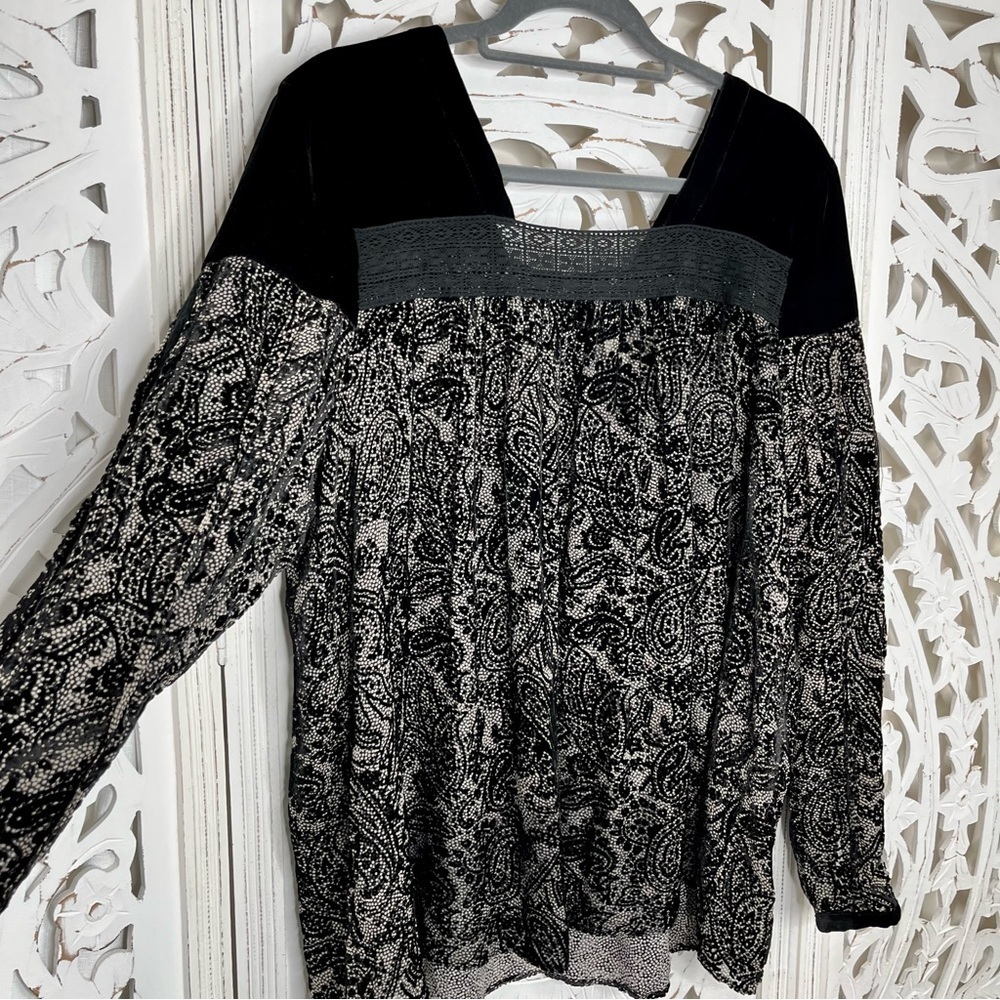 Sundance Black Lace Velvet Burnout Blouse